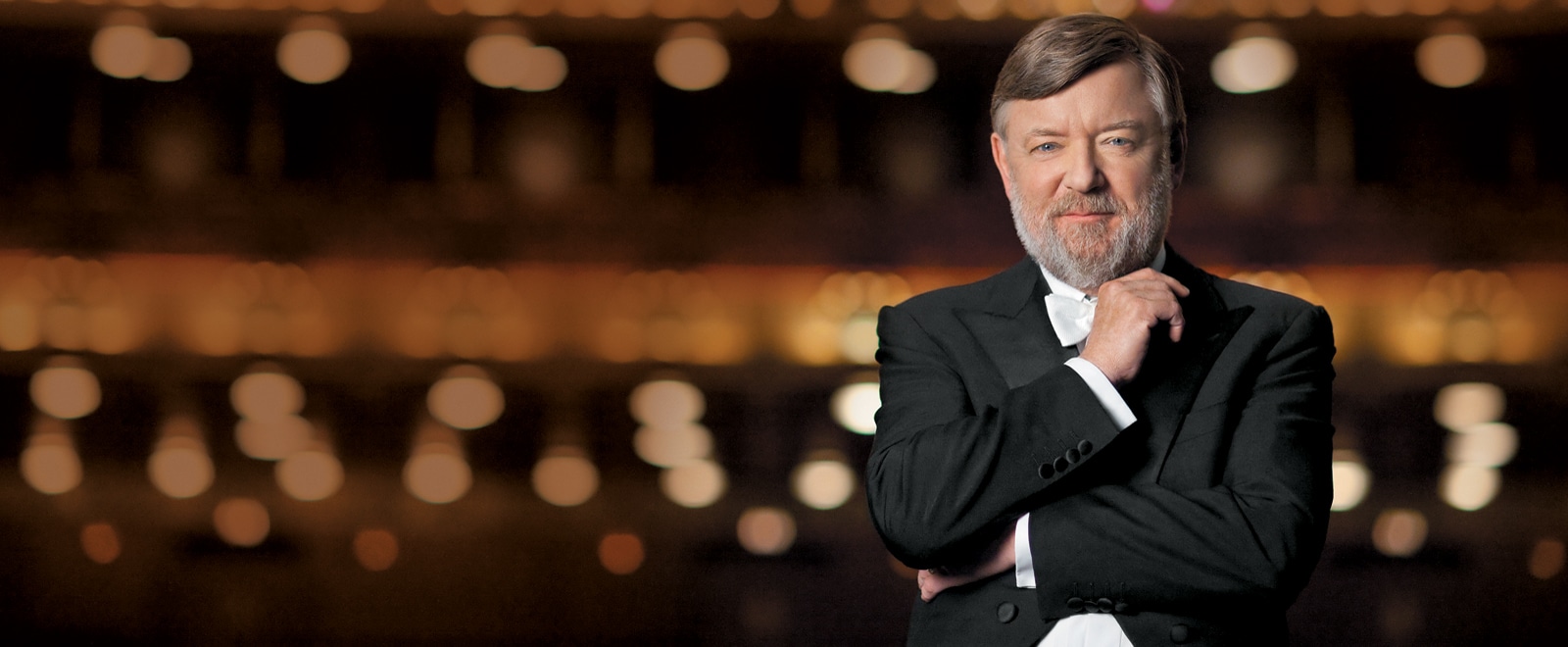 Photo of conductor Sir Andrew Davis
