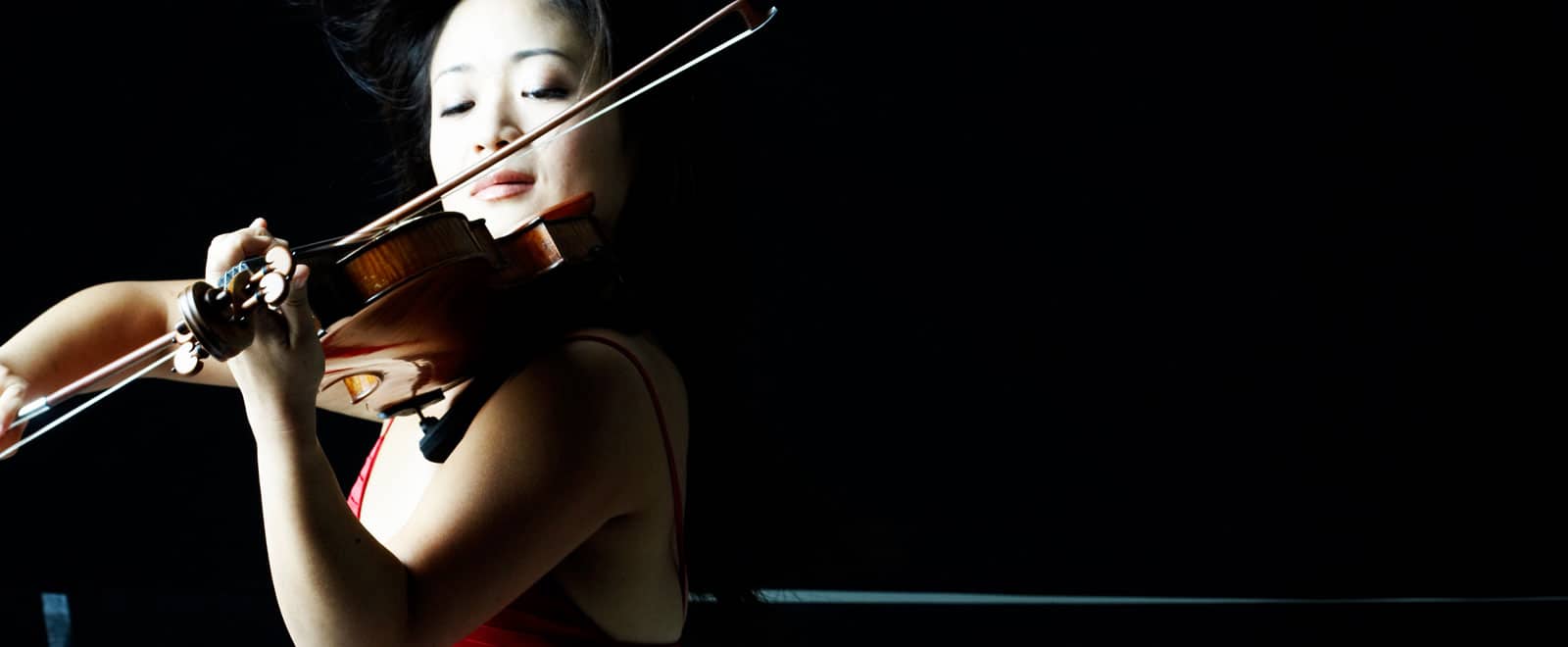 Chee-Yun_1600x660
